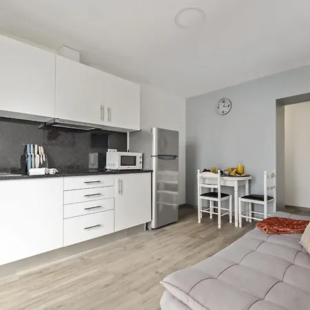 Apartamento Seaside Charm Ii